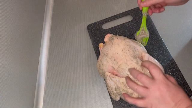 Кура-гриль!секрет в маринаде!/Grilled chicken! The secret is in the marinade! смотреть онлайн