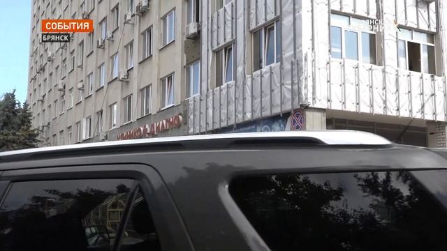 На ремонт фасада Брянского клинико-диагностического центра выделено 33 млн рублей смотреть онлайн