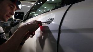 Сегодня я буду подкрашивать аэрографом повреждения на TOYOTA  и клеить защитную плёнку на Mercedes