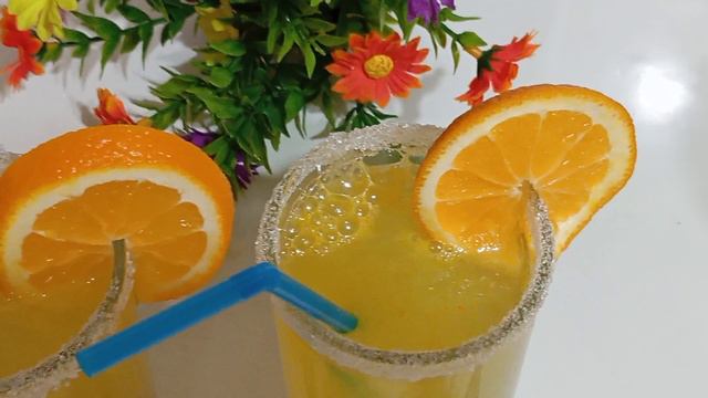 Апельсиновый лимонад!
Сок из апельсина с мякотью!
2 вкусных и охлаждающих рецепта напитков!