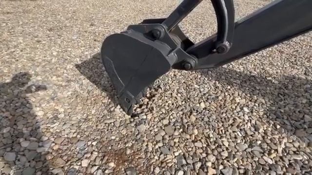 Экскаватор-погрузчик STG COBRA XTK90 смотреть онлайн