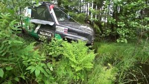 Toyota Land Cruiser 70 на бездорожье