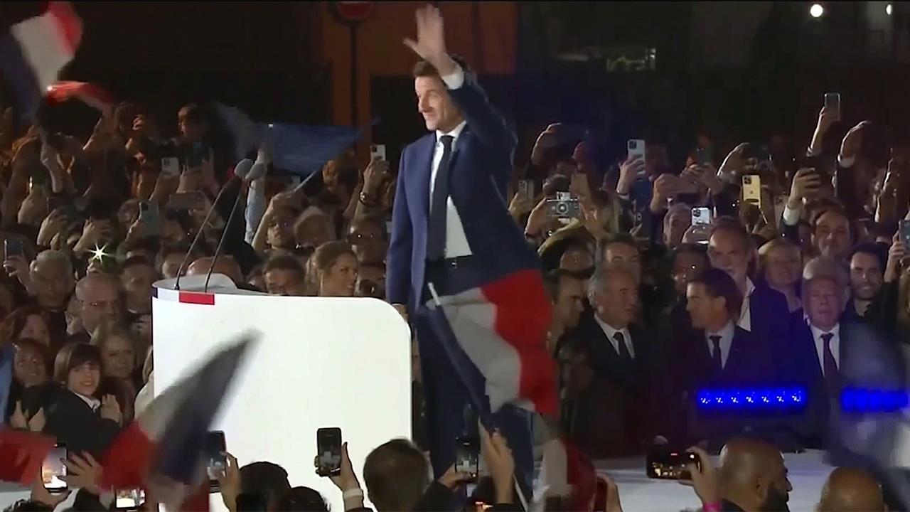 Президент Франции Эммануэль Макрон остается на второй срок на посту главы государства