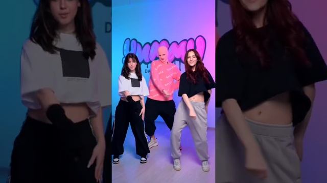 Участники Sky Fam Team танцуют под песню Кристины Си - «Я хочу, Нет я хочу!»? | Yummy Dance Studio