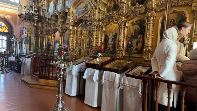 Мы идём на службу смотреть онлайн