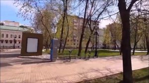 у метро "Чистые пруды"