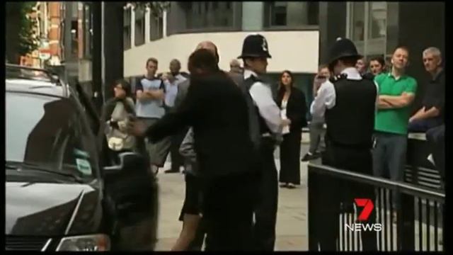 Amy Winehouse Dead at age 27 - Australian News of her death. смотреть онлайн