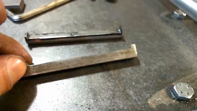 Ремонт 16к20 - Изготовление и замена шпонки ходового вала. смотреть онлайн