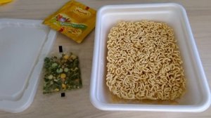 Обзор от Денчика — лапша Роллтон