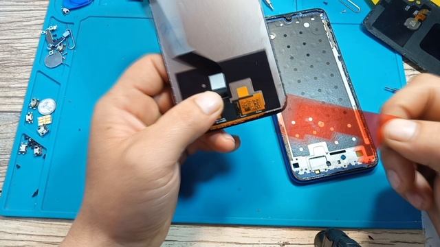 Замена Дисплейного Модуля на REDMI NOTE 7// Что я нашел в телефоне после другого мастера смотреть онлайн