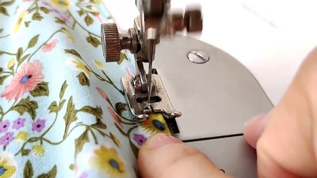 Как подшить платье дома. #шитьедлячайника #обработкакрая #подгибизделия #красивыйкрай