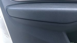 Хотел Перетянуть подлокотники на Lada Vesta но увы