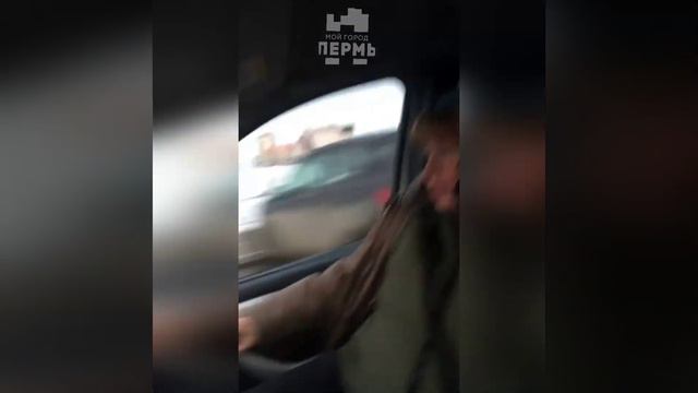 Автобус уехал без кондуктора в Перми смотреть онлайн