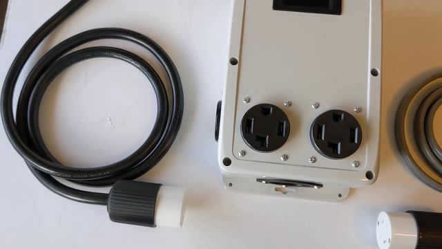 EasySplit 220™ Quadplex outlet splitter for Electric Vehicle charging - demo by BSA Electronics смотреть онлайн