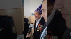 Участник ВОВ поёт в школе Мукуми #вов