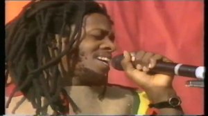 Ini Kamoze - England Be Nice (Live at Reggae Sunsplash 1984)