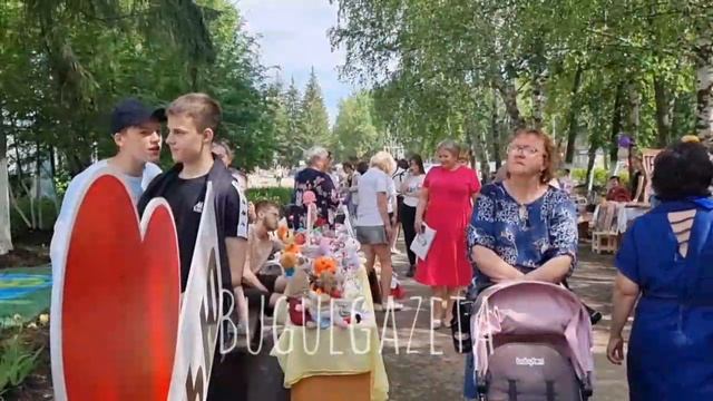 Сегодня в Бугульме прошла VIII Республиканская ярмарка–конкурс творческих работ замещающих семей