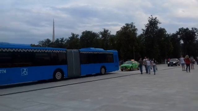 Праздник московского транспорта на ВДНХ все ЛиАЗы,ретро-автобусы и советские машины