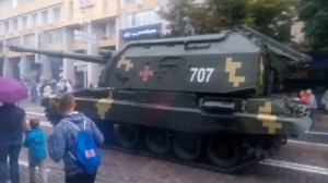 Коли 2С19 «Мста-С» заводить двигун потужністю 780 к. с.