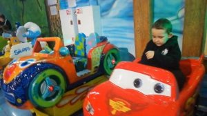 Парк Аттракционов / Машинки / Карусели для детей / Развлечения в детском парке