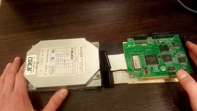 Жесткий диск на 30 мегабайт KL-320. Привет из восьмидесятых. смотреть онлайн