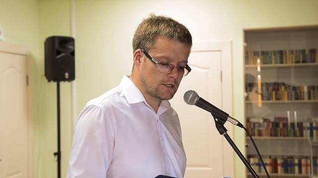 Никита Ноянов читает свои стихи в Библиотеке им. В. Сербского смотреть онлайн