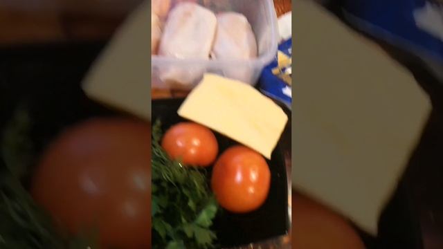 рулетики из куриного филе с помидорами, сыром и беконом Часть 1