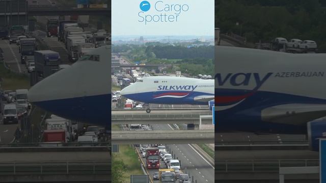 BOEING 747 Crossing the AUTOBAHN