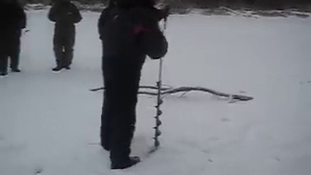 Мастер-класс по блесне.Палашкино.18.12.2010. ч.7. смотреть онлайн