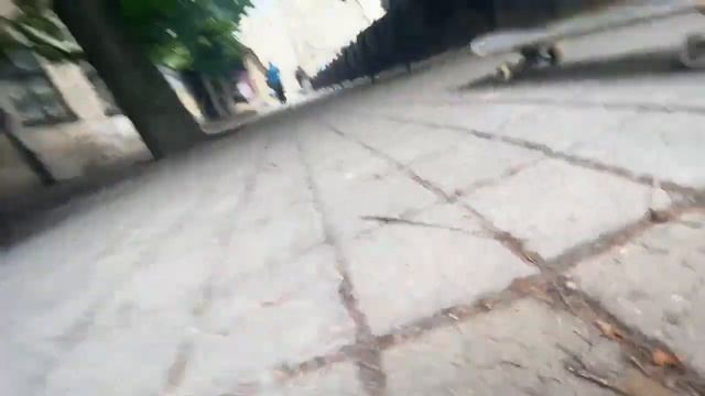 Семикс упал со скейта сбегая от фанаток смотреть онлайн