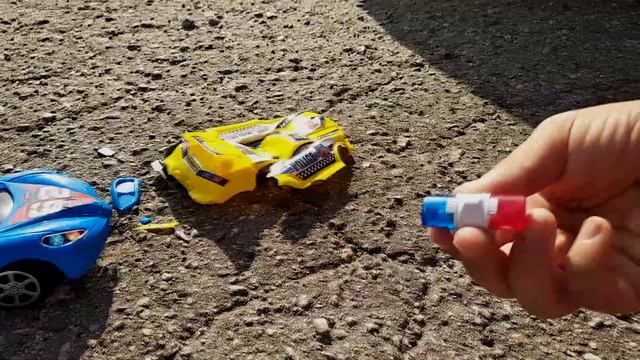 Машина Давит Предметы ЭКСПЕРИМЕНТЫ под колесом машины АСМР смотреть онлайн