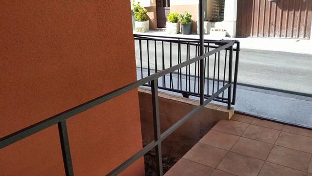 #Crikvenica #Croatia Одна из улиц в центре,церковь и уйма апартаментов смотреть онлайн