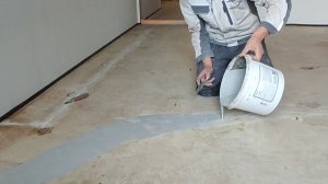 Подготовка основания под заливку наливными полами и установка маяков. Рабочий процесс