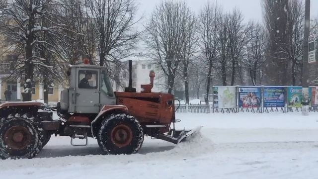 Чистка дороги от снега. Шостка смотреть онлайн
