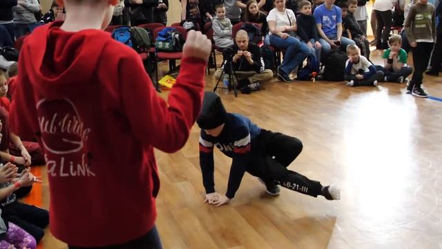 отбор UltraLink vs Kiryan vs SCAR vs TAI-LUNG - брейкданс чемпионат г.Химки смотреть онлайн