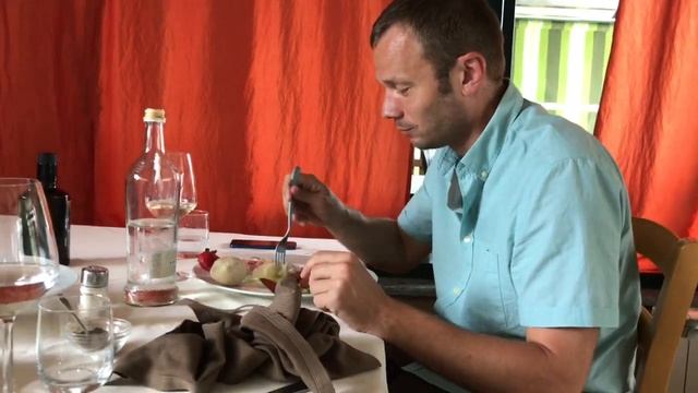 Пробуем блюдо из сырого мяса! Пьемонт. Италия. смотреть онлайн