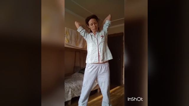 Польша.поздравление для девочек?зарядка.простые упражнения на каждый день