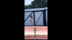 Зелёный инопланетянин