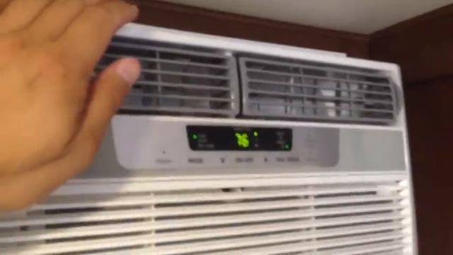 Honda EU2000i Generator/Inverter - Unboxing and running Travel Trailer AC