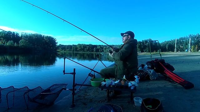 Видео от Самоделкина .Осенний фидер на реке Днестр часть 3 смотреть онлайн