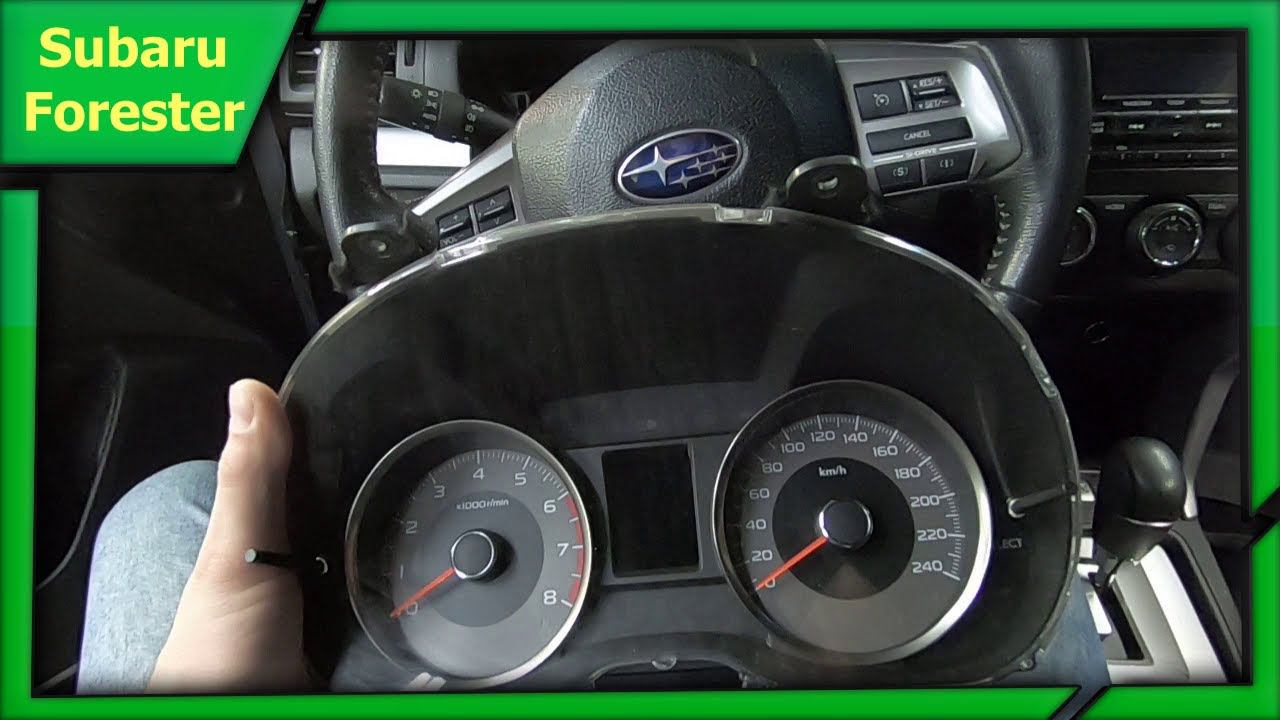 Снимаем панель приборов Subaru Forester смотреть онлайн