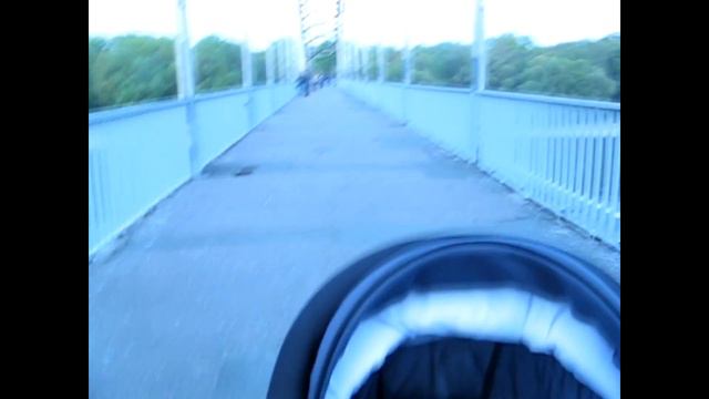 Прогулка по мосту смотреть онлайн