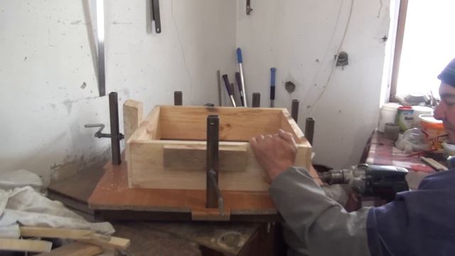 Приспособление для сборки корпусов/ Bee/ Корпусный улей/ Пчела. смотреть онлайн