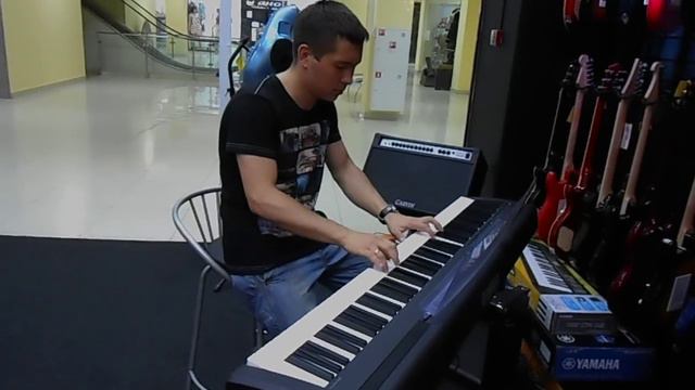 Нияз трогательно играет на пианино @ЯМузыкант смотреть онлайн