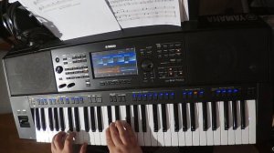 Biełyje Rozy (Белые розы) z repertuaru Jurij Szatunov - cover Yamaha PSR-SX700