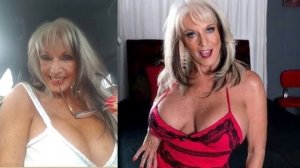 Sally D' Angelo - Cleavage