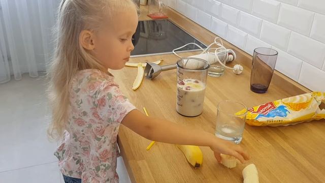 Милк шейк для Анюты. Рецепт на скорую руку смотреть онлайн