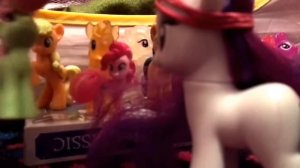 Мама купи мне пони.