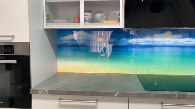 фартук на кухню, скинали для кухни ,плитка из каленного стекла в Израиле смотреть онлайн