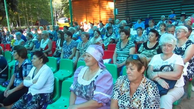 Пора в школу, девушки! Яблочный Спас фруктов припас смотреть онлайн